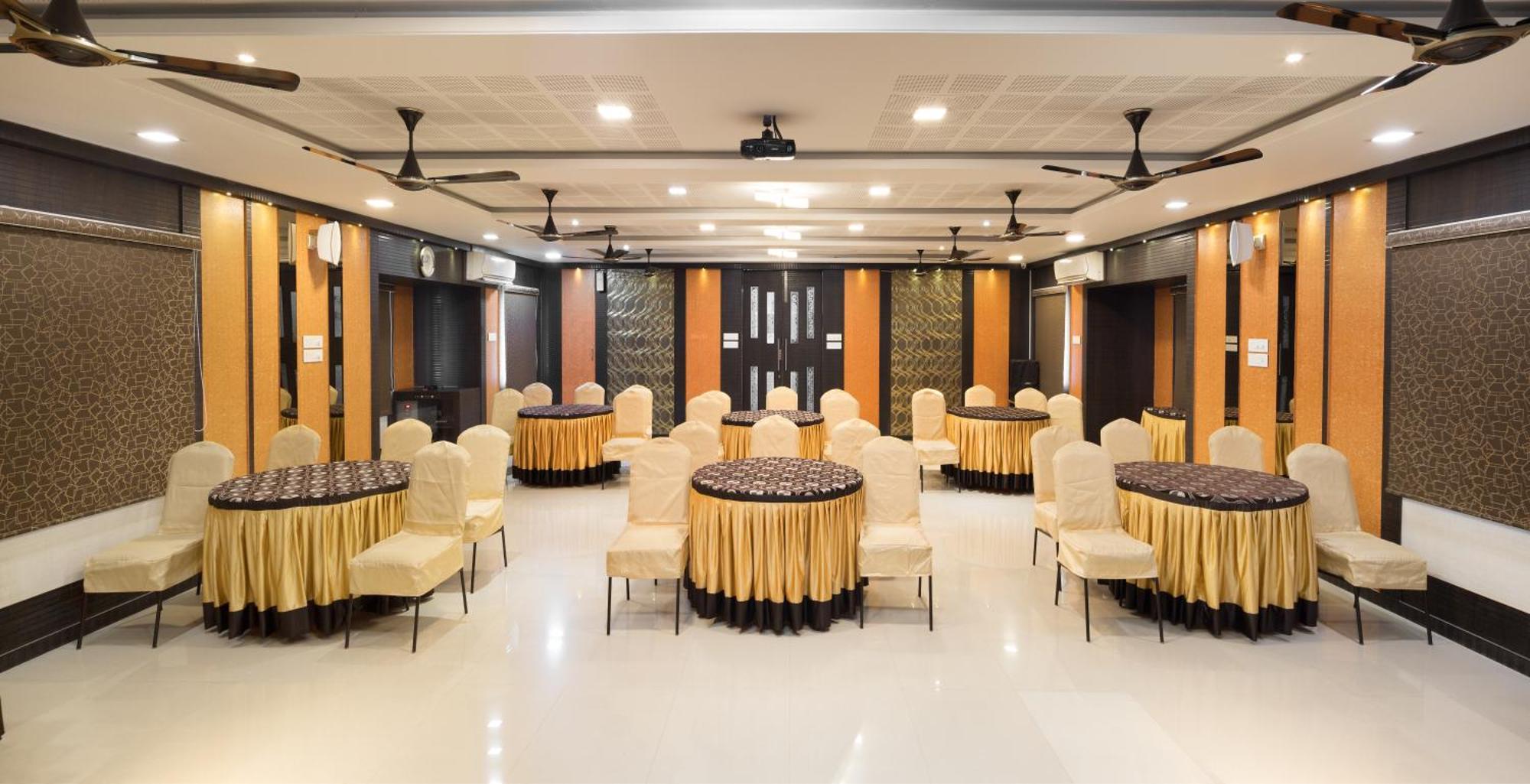 Ananyas Nest Hotel Coimbatore Ngoại thất bức ảnh